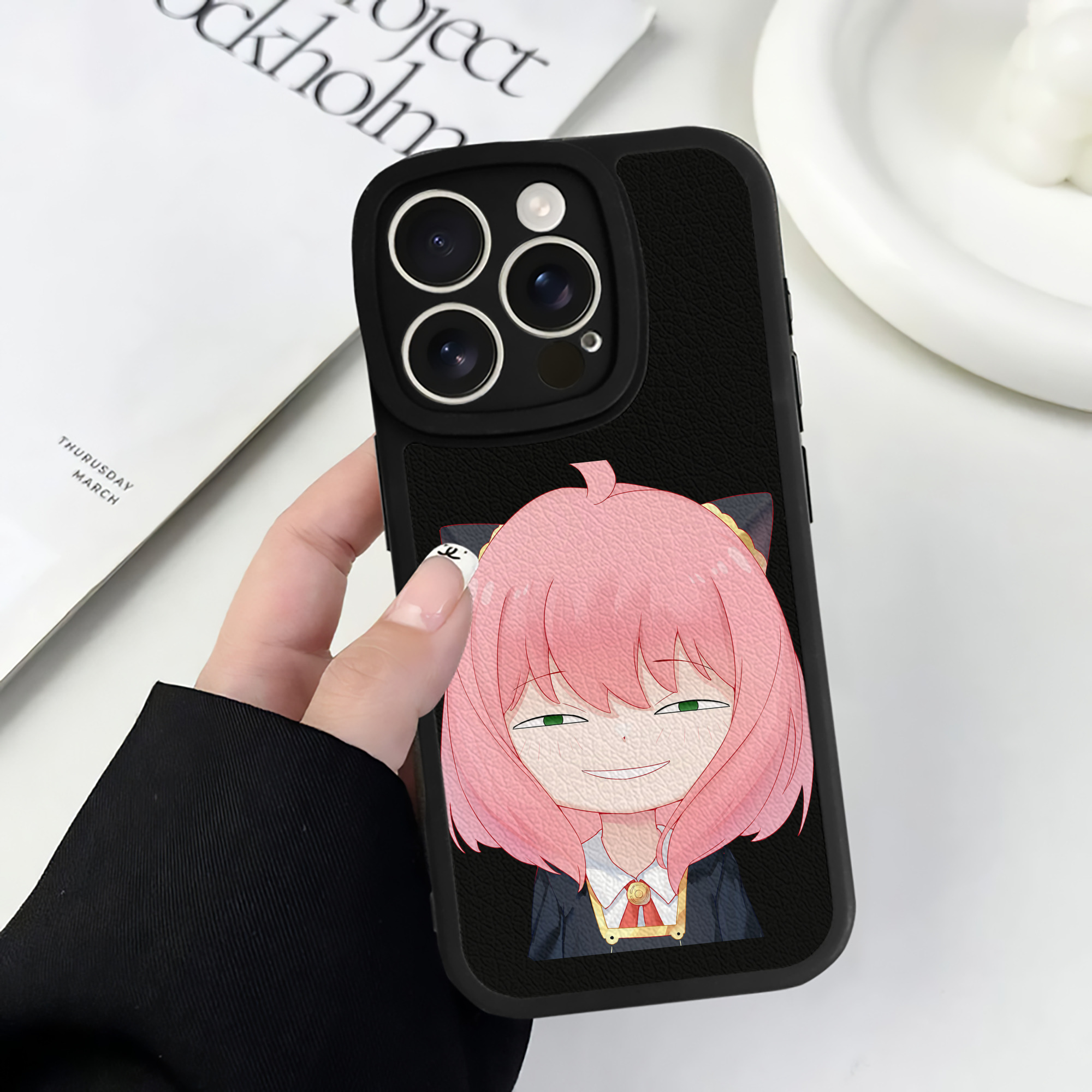 （画像用） SPY×FAMILY间谍家家酒 【iPhone 16シリーズ対応】シリコンスマホケース（レザー調） 材質：シリコン
